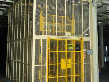 负一层标准型升降机