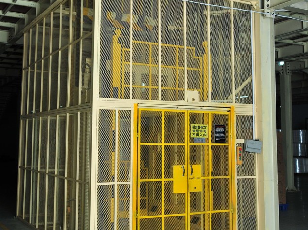 负一层标准型升降机