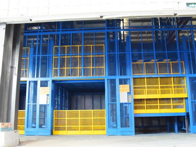 室内重载型升降机