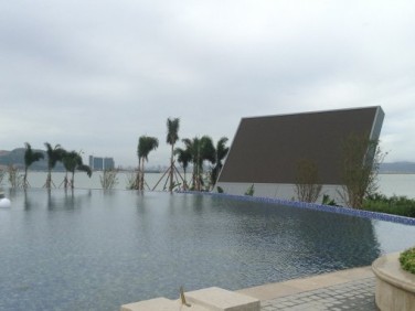 华楠骏业翻转屏