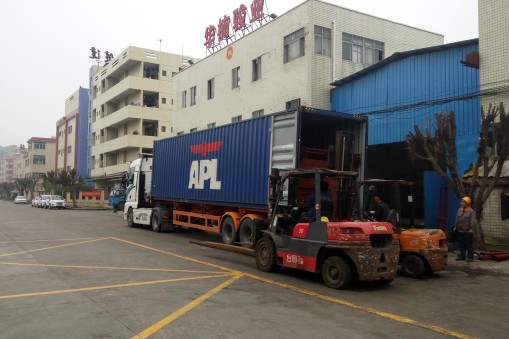 热烈祝贺我公司第六代直顶式升降再出国门