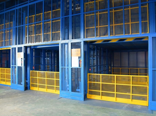 导轨式升降机厂家直销 导轨直顶式升降机 直顶式封闭升降平台