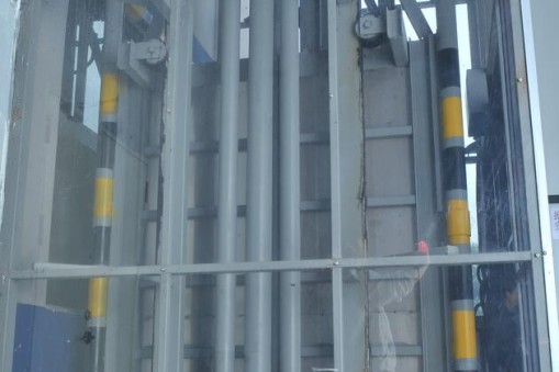 直顶式升降机视频实拍-华楠骏业