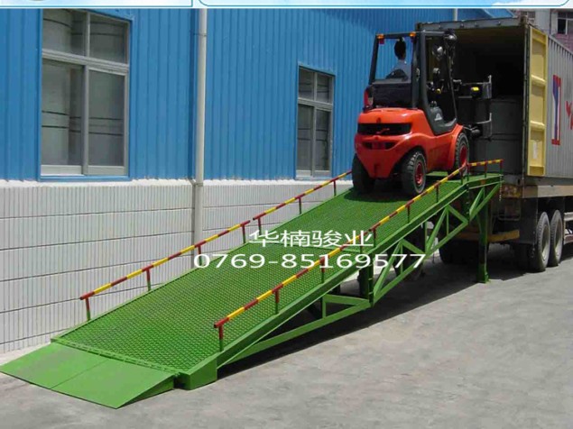 广东登车桥 15吨登车桥 非标定做 东莞登车桥 移动登车桥