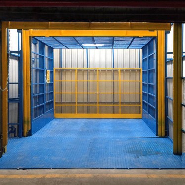 中山美的室内二楼标准升降平台