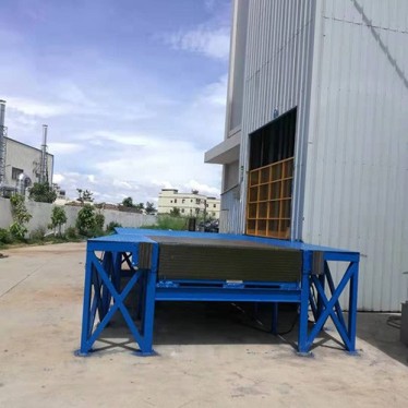 电子公司定制固定登车桥