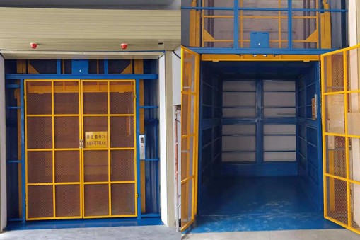 广东祥利科技定制室内直顶式升降货梯通过验收