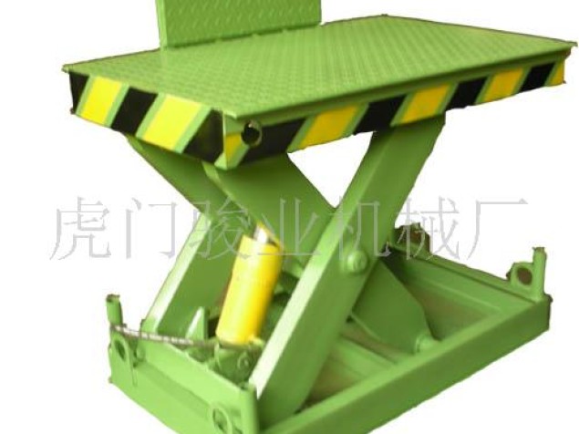 货柜车液压升降机