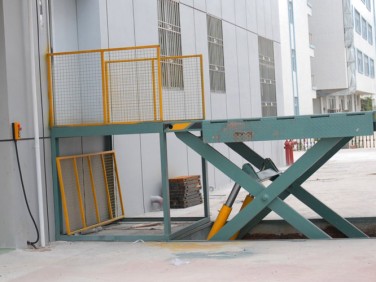 特种行业升降机