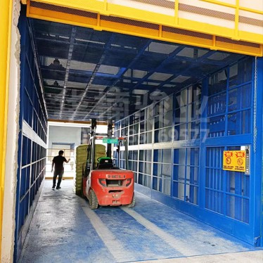 大型专用升降机