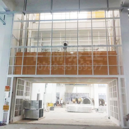 机械行业大型升降机