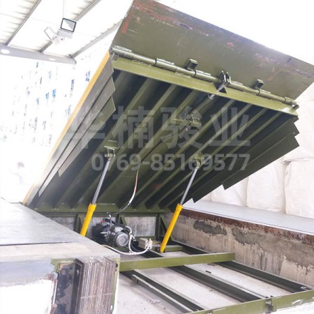 物流固定登车桥案例-华楠骏业