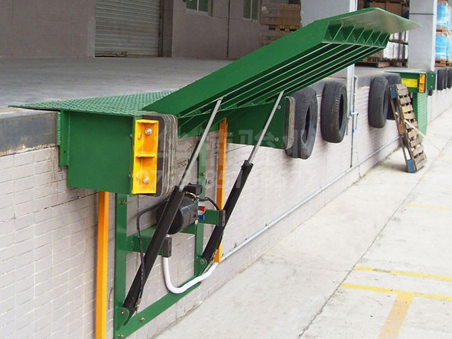 定制液压固定登车桥