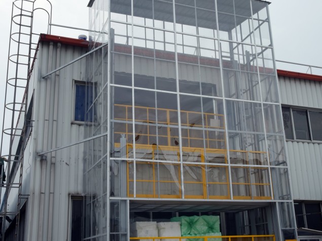 室外标准直顶式升降机