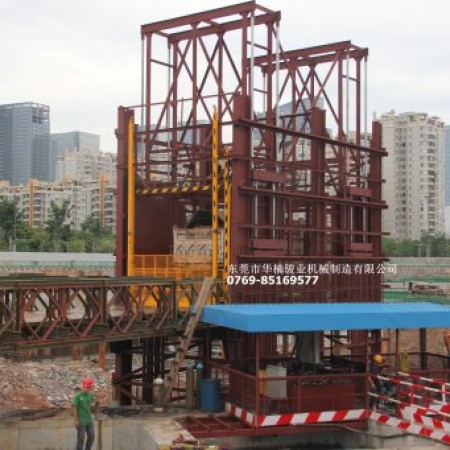 中海油深坑提土升降机案例