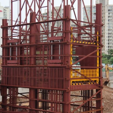 深坑提土升降机案例